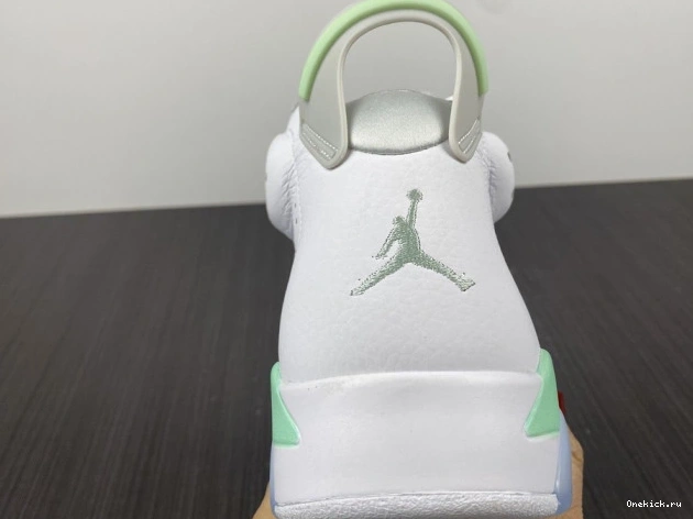 One Kick Air Jordan 6 DQ4914-103 Mint WMNS Foam 0714